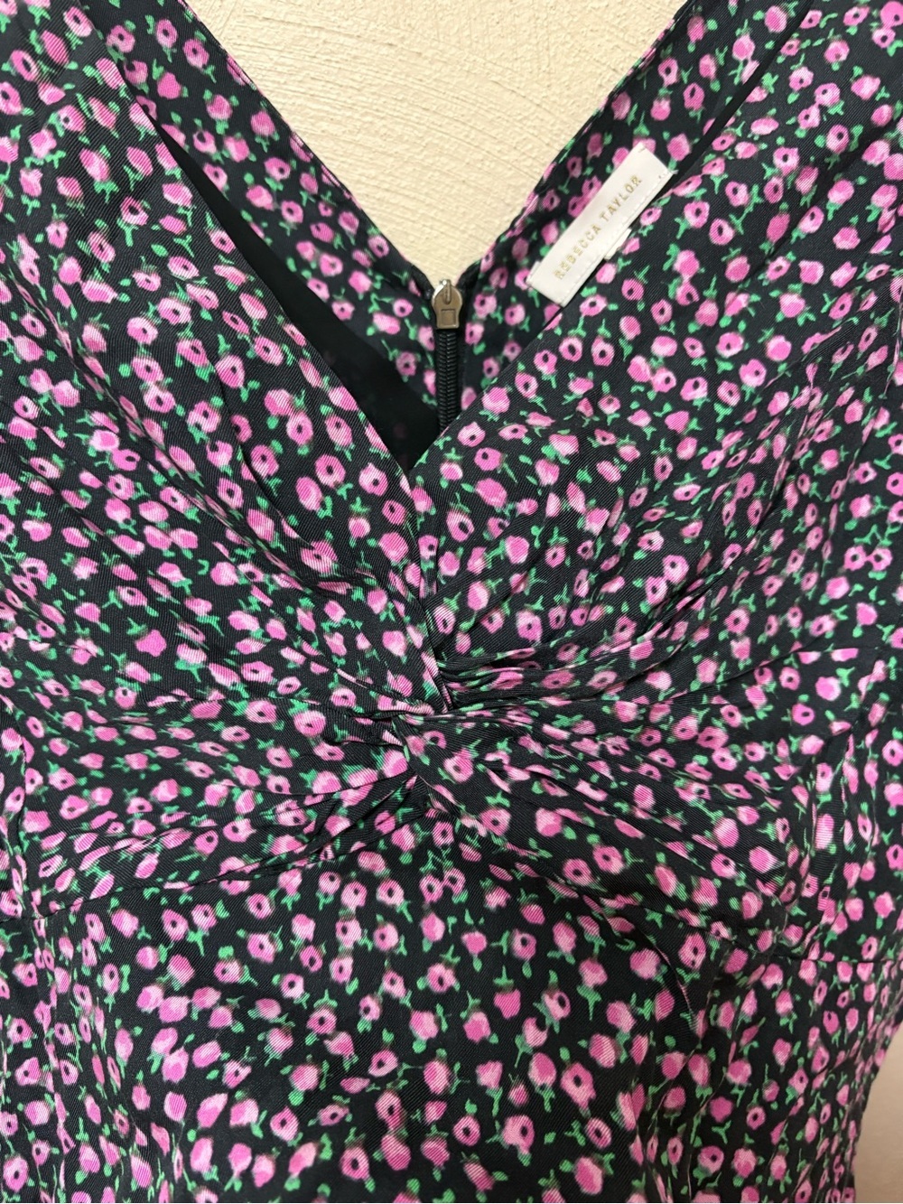 Rebecca Taylor Wild Rose Silk Blend Peplum Sleeveless Twist Detail Blouse Size 6 - Picture 6 of 11